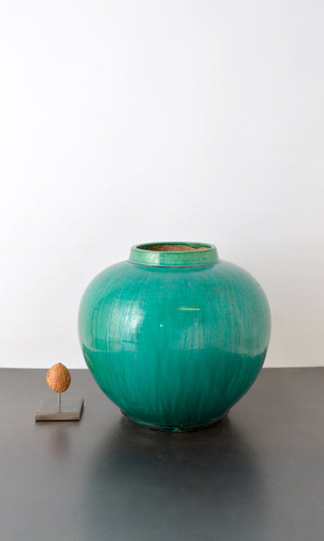 Green pot round ceramic