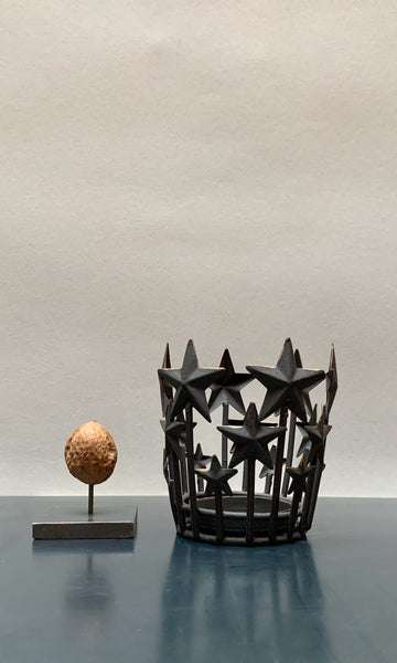 Metal star candle holder