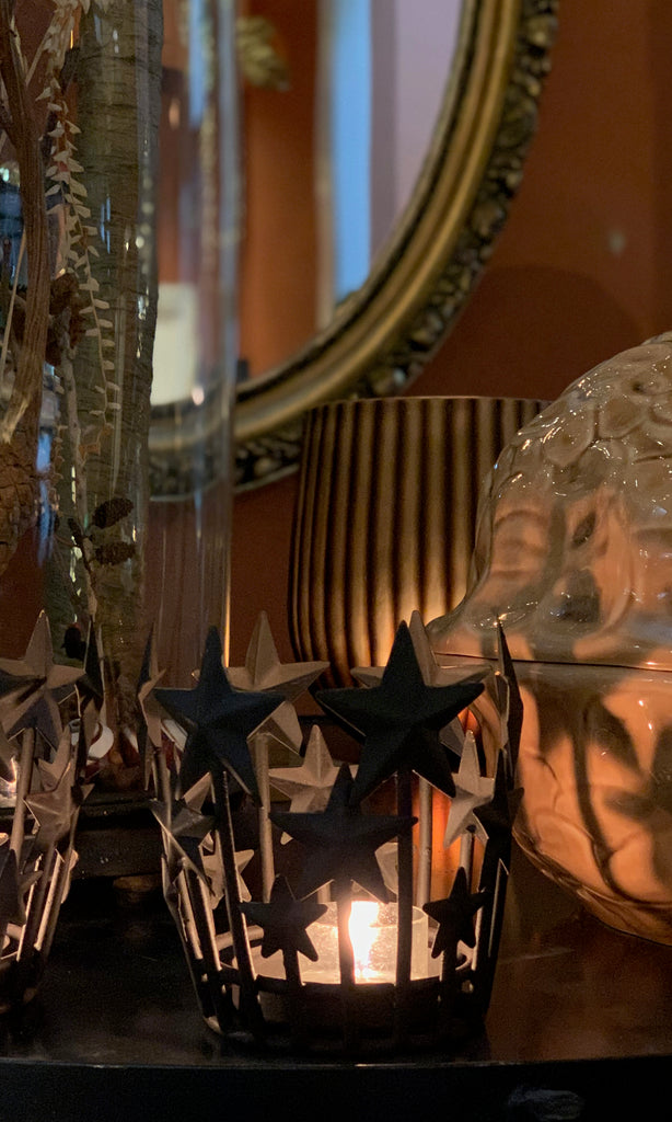 Metal star candle holder