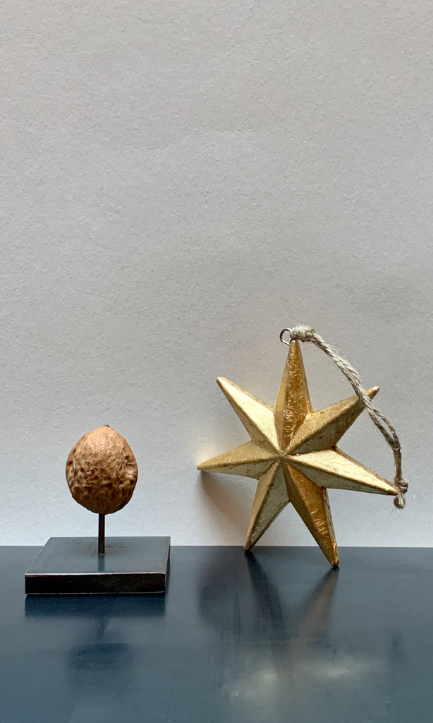 Wooden star gold tree decoration