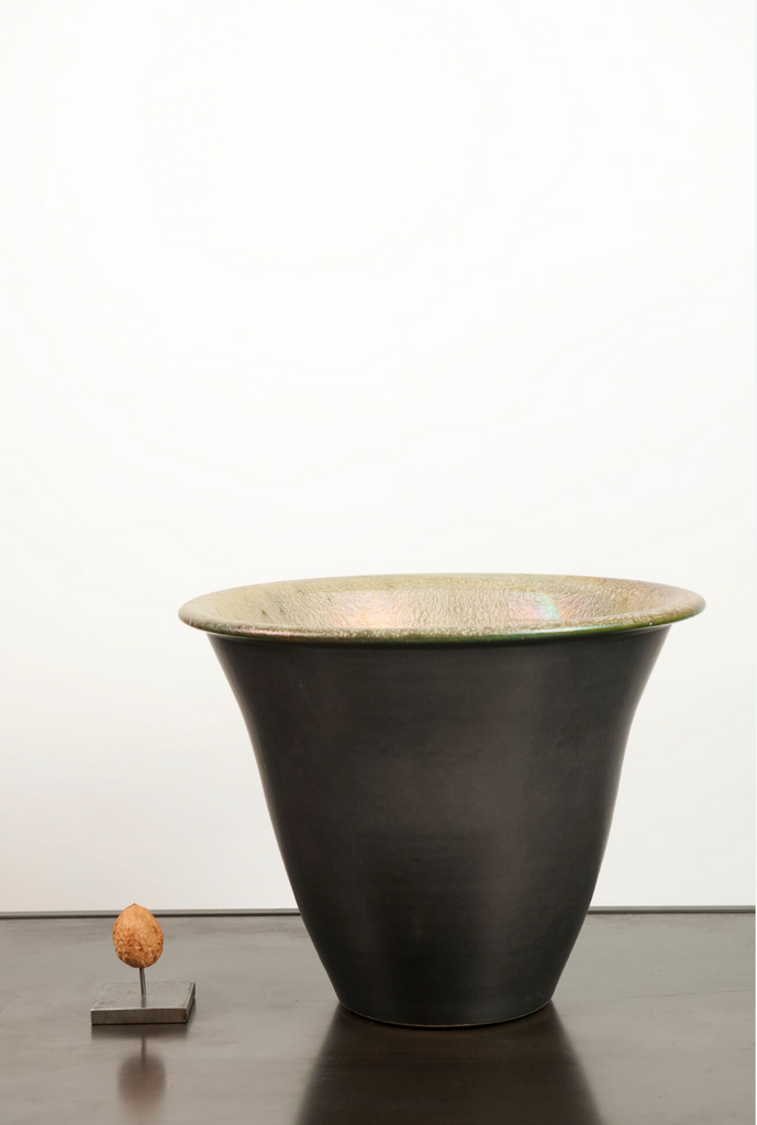 Mobach black & gold bowl