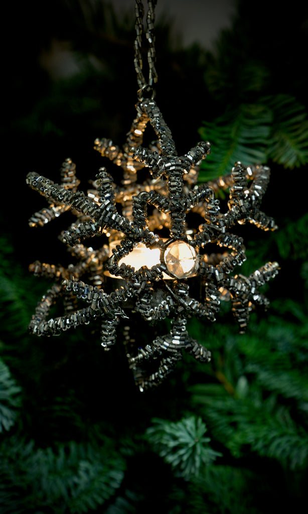 Beaded candle holder silver