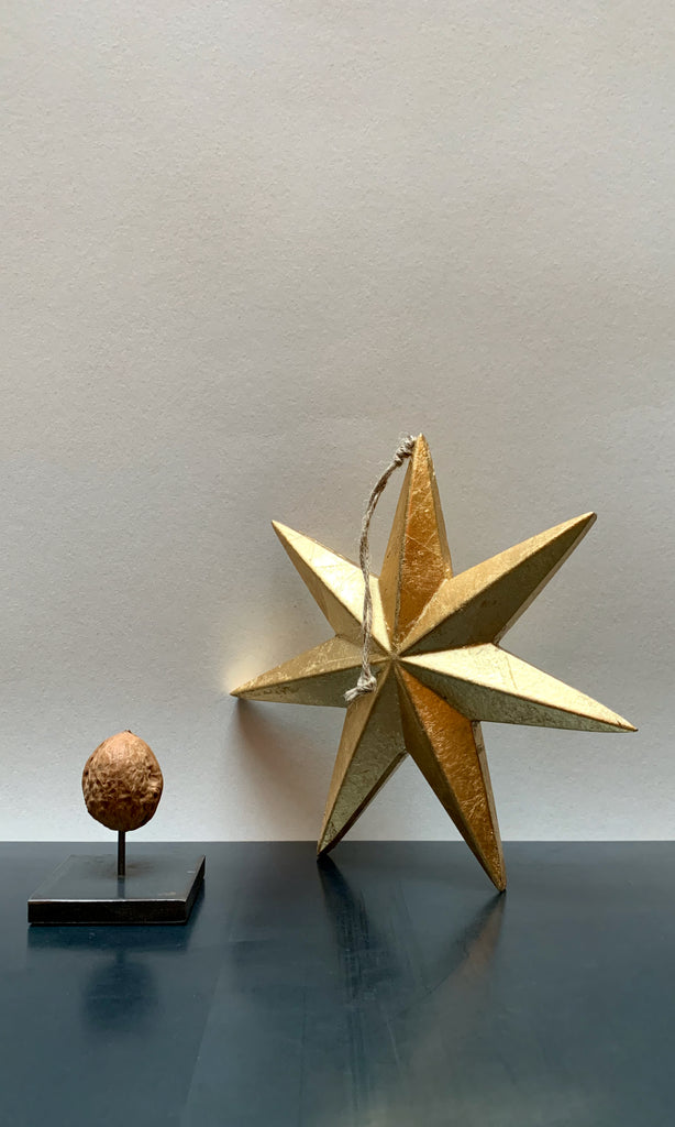 Wooden star gold tree decoration