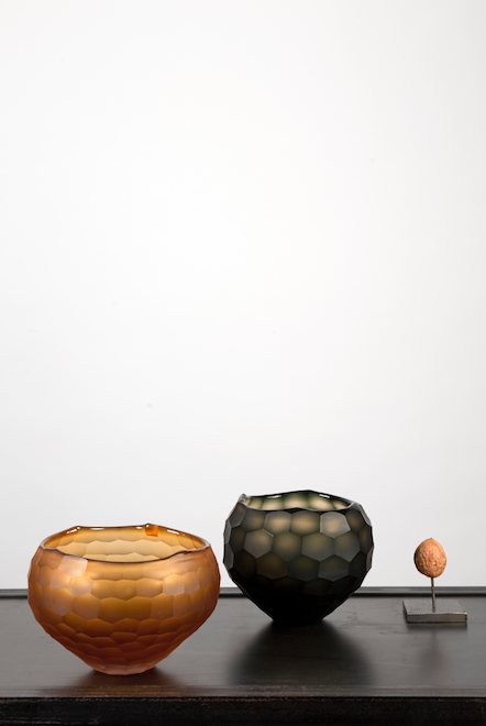 Amber honeycomb bowl vase